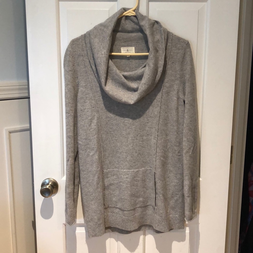 Lou & Grey 100% cashmere sweater